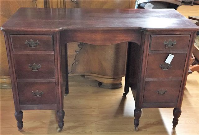 Small Mahogany Desk Parkway Drive Antiques